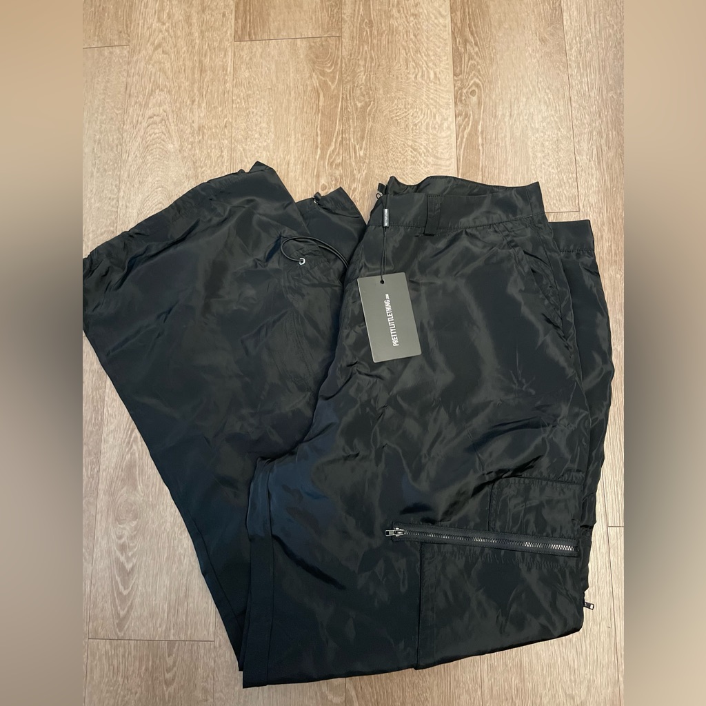 Prettylittle Thing Plus Size Wide Leg Nylon Cargo Pants